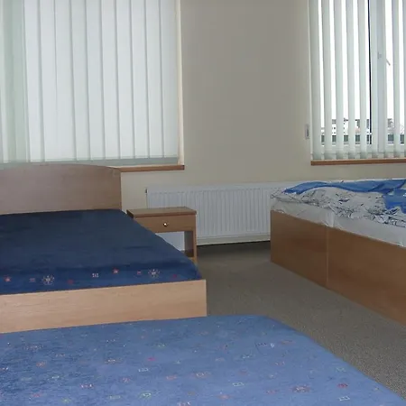 Hotell Mondeo 3*